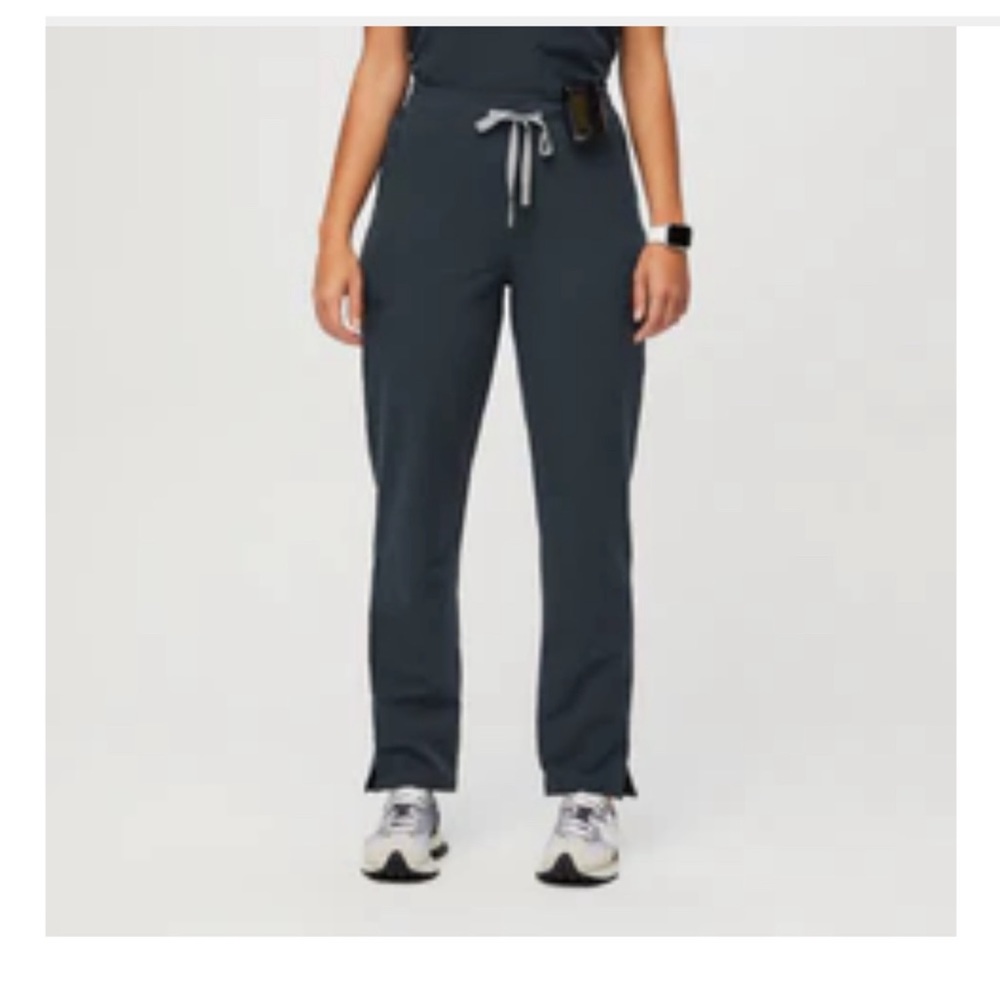 FIGS- Women’s Tall Skinny Scrub Pants